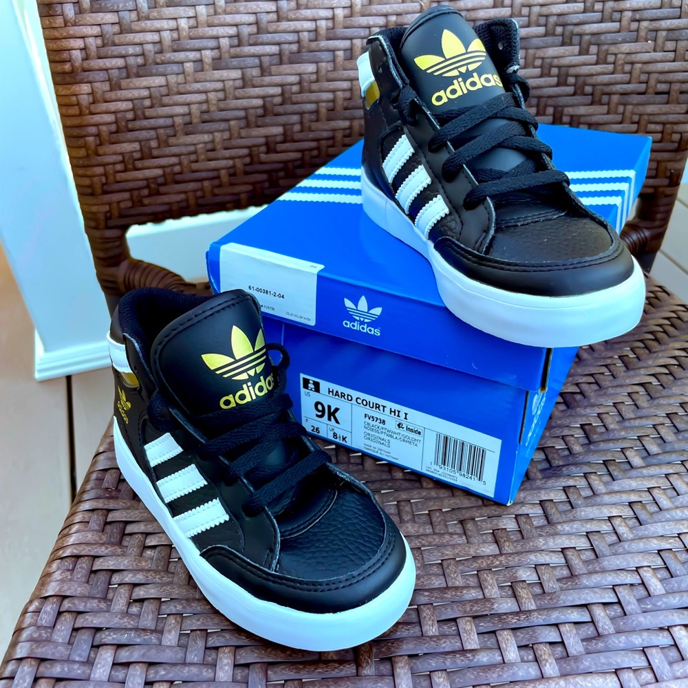 Adidas size 9. Only worn once for a picture.